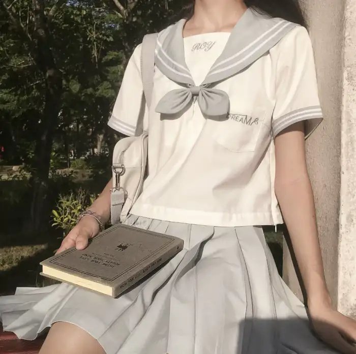 我们全村都不是人